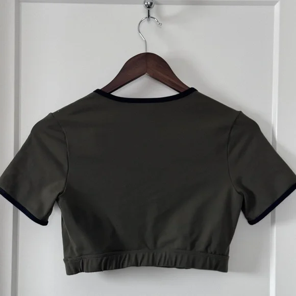 Alo Yoga* Airbrush Race Pace Short Sleeve - Picture 3 of 7